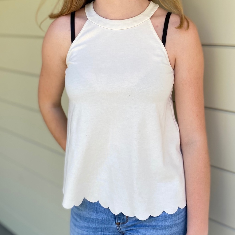 White tank top with scallop edge